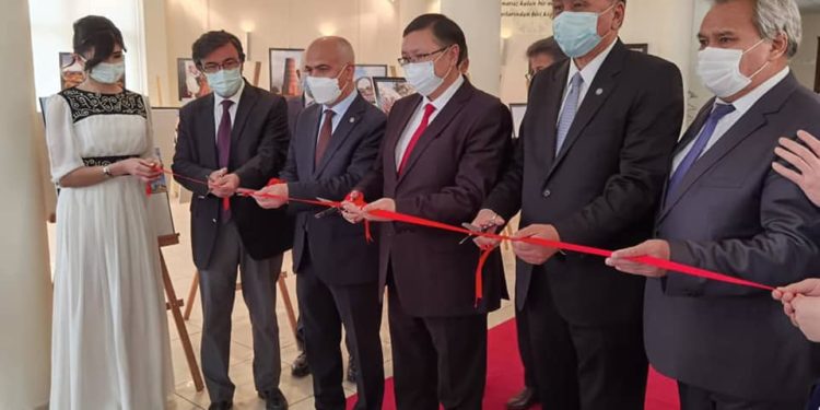 Түркияда Кыргыз мамлекетинин эгемендүүлүгүнүн 30 жылдыгына арналган көргөзмө ачылды