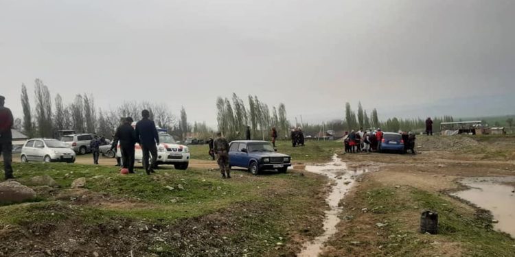 «Жансыз денесин жергиликтүү тургундар тапкан». Сузакта 13 жаштагы кыз сууга чөгүп кеткен