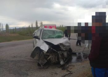 Токтогулдагы жол кырсыктан 5 адам жаракат алды