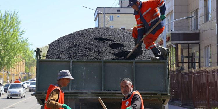 Ош шаарынын мэриясы асфальт чыгаруучу завод курат