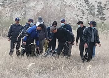 Нарында балык уулоо учурунда сууга түшүп кеткен жигиттин сөөгү табылды. Сүрөт