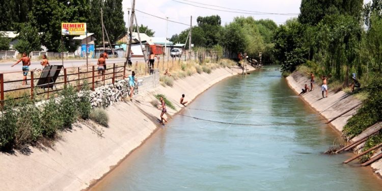 Оштогу Увам каналына чөгүп кеткен 2 жаштагы баланын сөөгү табылды