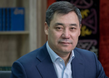 «Өкмөт менен Жогорку Кеңеш Садыр Жапаровду Нобель сыйлыгына көрсөтүүсү керек». Бекешев демилгеси тууралуу үн катты