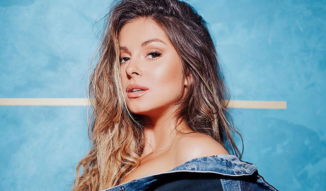 Ырчы Нюша кош бойлуулугу тууралуу айтылган кептерге чекит койду