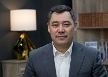 Садыр Жапаров саатына 700 киловаттык чектөөнү алып салуу боюнча тапшырма берди. Бирок…