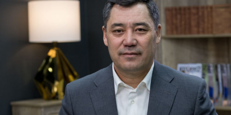 Садыр Жапаров саатына 700 киловаттык чектөөнү алып салуу боюнча тапшырма берди. Бирок…