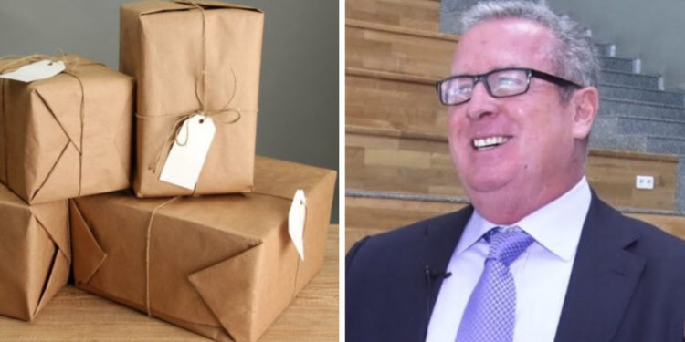 Эндрю Качинс өлкөдөн чыкпоо тил каты менен бошотулду