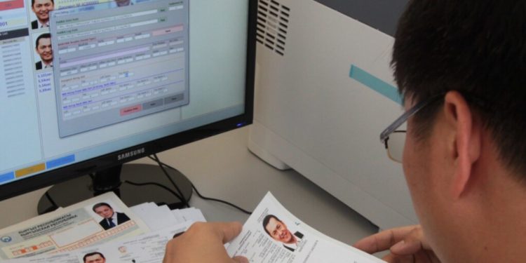 Өкмөт электрондук паспортторду жана башка документтерди 1-майга чейин иштеп чыгат