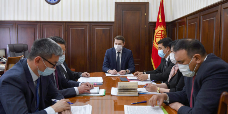 Өкмөт: «Орусияда мыйзамсыз жүргөн мигранттар 15-июнга чейин каттоого турушу керек»