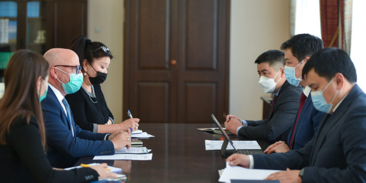 Улукбек Марипов жана Европа реконструкциялоо жана өнүктүрүү банкынын директору менен жолукту