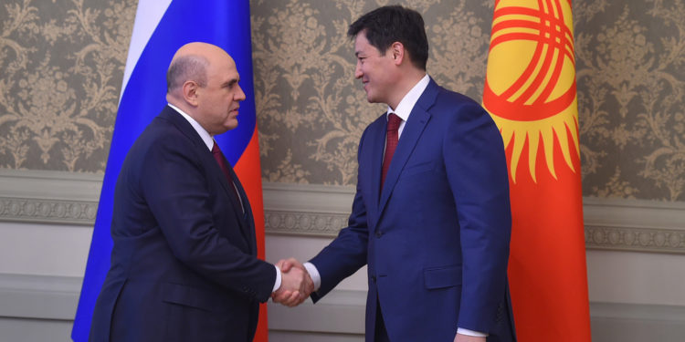 Улукбек Марипов Михаил Мишустинди күзүндө Бишкекке келип кетүүгө чакырды