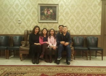 Сегизбаев сотто кызын туулган күнү менен куттуктады