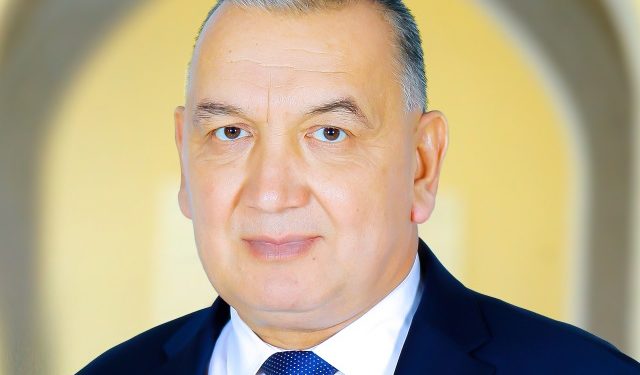 Өзбекстандын Эл артисти Мырза Азизов дүйнө салды