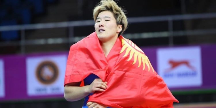 Азия чемпионаты. Мээрим Жуманазарова менен Айпери Медет кызы алтын медаль үчүн беттешет