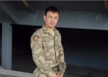 Соцтармакта чек ара жаңжалында каза тапкан капитан Нурсултан Манасбек уулунун сүрөтү тарады