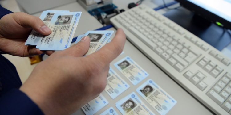 Памирлик кыргыздар үчүн 60 ID-карт даярдалды