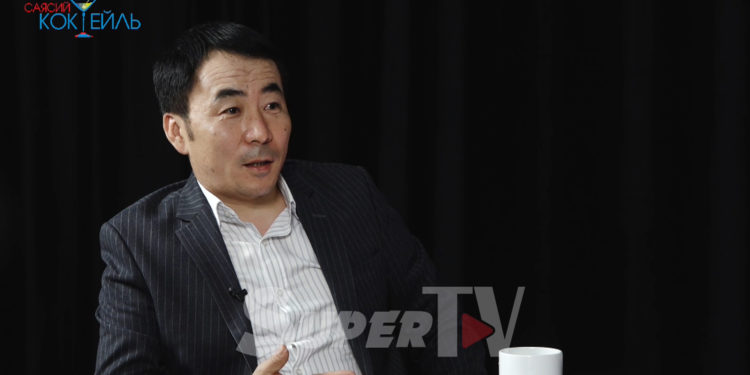 Мээрбек Мискенбаев: «Асылбек Жээнбековдун куугунтугуна кабылып, түрмөгө отуруп чыктым»