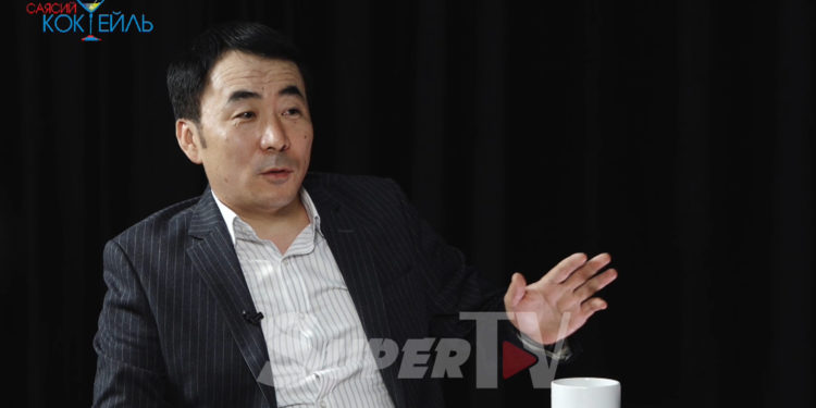 Мээрбек Мискенбаев: «Жээнбековдорду бийликтен кетти дегенге али эрте»