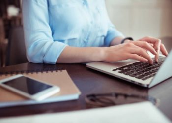 COVID-19: Өзбекстанда эмдөөдөн өтүү үчүн электрондук кезекке жазылып башташат