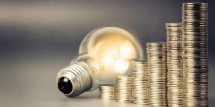 Министр электр энергиясына болгон жаңы баалар кайдан келип чыкканын түшүндүрдү