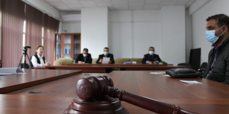 Кыргызстан жараксыз автоунаа номерлерин темир катары 12 миллион сомго сатты