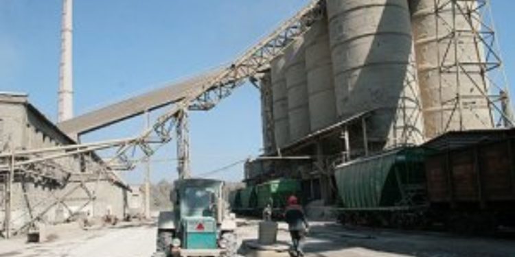 «Кант цемент заводунда» 51 жаштагы жумушчу каза тапты