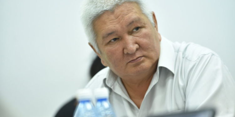 Феликс Кулов Жогорку Кеңеш тууралуу: «Бул чимкириктер таң калтырбай деле калды»