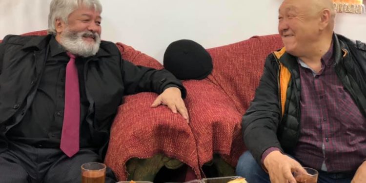 Күмөндөр Абылов тасмага тартылуу үчүн сакал койду