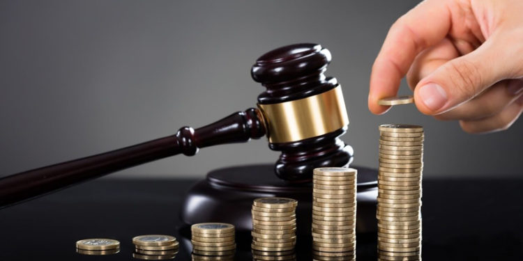 Пара талап кылуу боюнча айыпталып жаткан прокурордун жардамчысы акталды