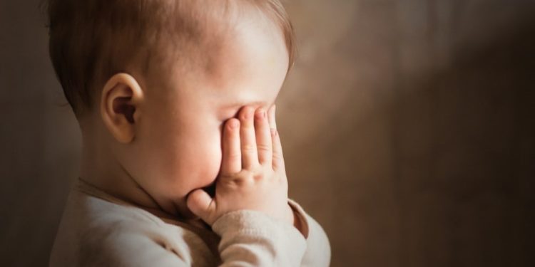 Түндө батирден жалгыз табылган наристе Балдар үйүнө жеткирилди