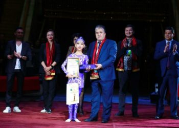 Аина Маратова Ташкентте өткөн эл аралык фестивалда 1-орунду багынтты