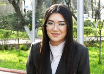 Асел Касымова: «Кыз-Бурак» менен гастролдоп жүрүп, көп нерсени түшүндүм»