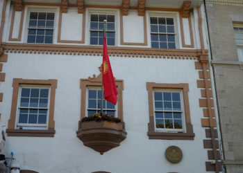 Вашингтондогу шайлоо тилкесинде добуш берүү башталды