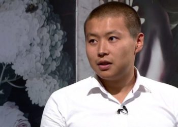 Тилек Токтогазиев Садыр Жапаровго: «Жигиттин сөзү өлгөнчө, өзү өлсүн. Кайрат кыл, кыргызым!»