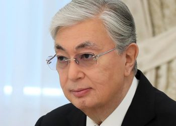 Казак президенти Касым-Жомарт Токаев «Спутник V» вакцинасын алды