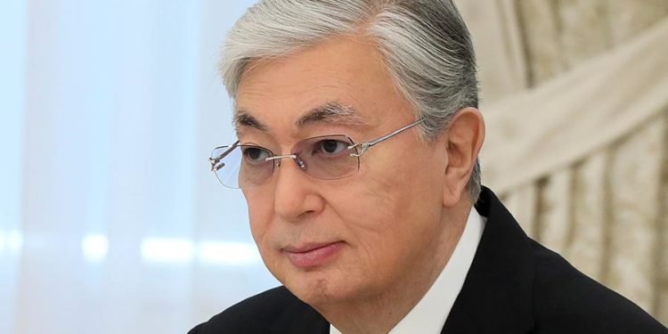 Казак президенти Касым-Жомарт Токаев «Спутник V» вакцинасын алды