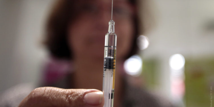 Жалдагы ооруканада 45 жаштагы жаран уколдон кийин каза тапты