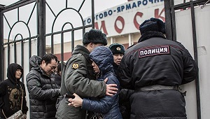 «Дүкөндүн кароолчусуна кол салган». Москвада кыргыз жараны он жылга эркинен ажыратылышы мүмкүн