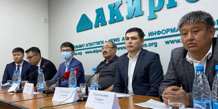 8 партия Бишкек шаарындагы шайлоонун жыйынтыгын жокко чыгаруу талабын коюшту