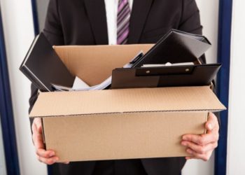 Аксыда 14 жашында төрөгөн кыз окуган мектеп директору жумуштан бошотулду