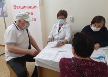 Бишкекте Орусиянын вакцинасын алууну каалагандар көп болууда