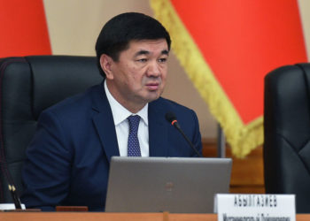 Мурдагы премьер-министр Мухаммедкалый Абылгазиев үй камагына чыгып кеткенби? Соттун жообу