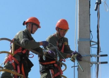 31-майдан тарта Бишкектеги электр энергиясына карыз болгон үйлөрдүн жарыгы өчүрүлөт