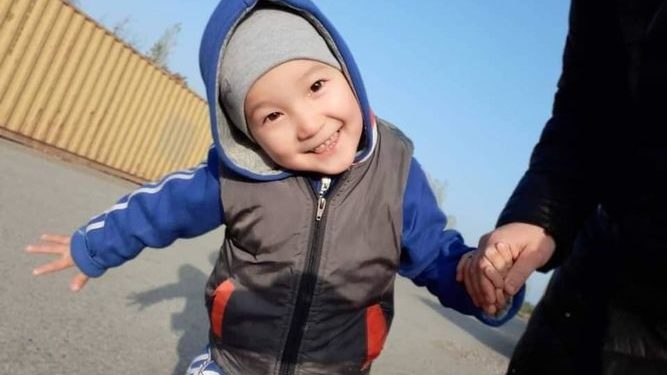 Чек арадагы жаңжалдын дагы бир курмандыгы — 4 жаштагы Абидин Турсунбаев
