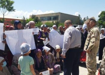 Баткенде Ворух-Исфара жолунун курулушуна каршы болгондор митингге чыгышты