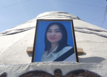 Уурдалып, кийин муунтулуп өлтүрүлгөн Айзада Канатбекованын иши боюнча сот бүрсүгүнү башталат