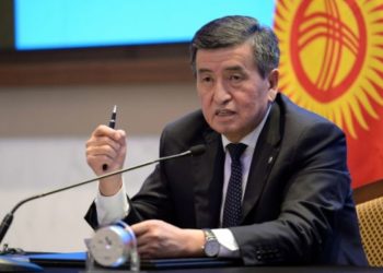 Сооронбай Жээнбековдун адвокаты Мелис Аспековду жалган жалаа үчүн сотко берүүнү көздөп жатат