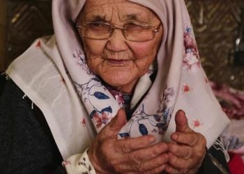 Дин аалымы Абдишүкүр Нарматовдун апасы көз жумду