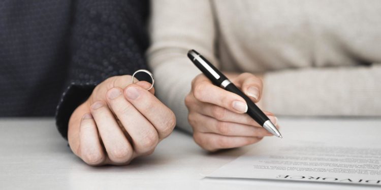 Эң көп никелешүү Ош облусуна туш келсе, ажырашуулар боюнча Бишкек биринчи орунга чыкты