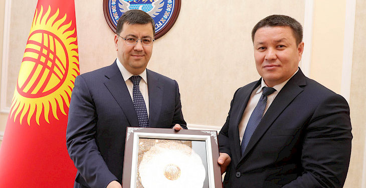 Төрага Талант Мамытов Өзбекстандын элчиси Хуршид Мирзахидовду кабыл алды